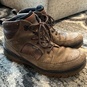 Ecco boots